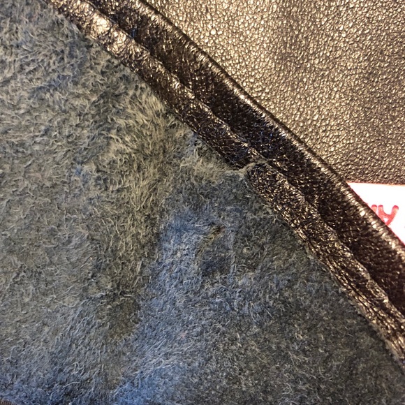 Le Piel Black Leather Jacket Size S
See photos and Measurements - Picture 10 of 17